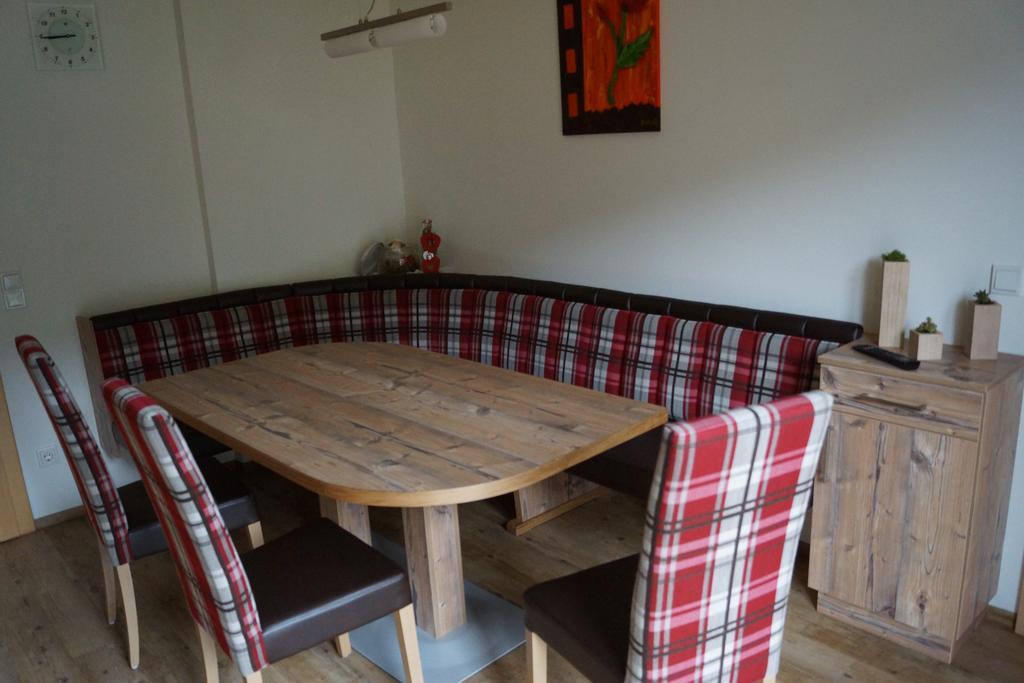 Bio-Bauernhof Reiterhof Villa Sankt Johann im Pongau Kamer foto